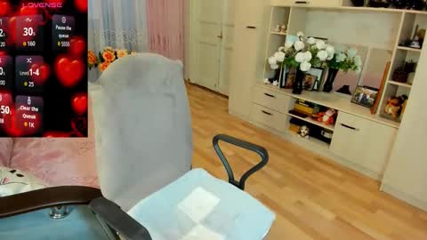 Alla online show from December 23, 2025, 7:06 am