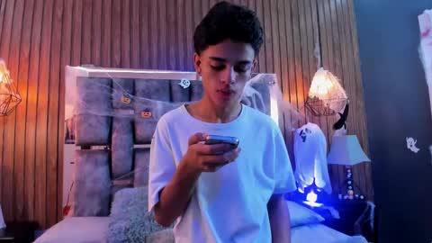 Snapshot of owen__johnson chatting on November 2, 2025, 11:45 am Owen Johnson online show from November 2, 2025, 11:45 am