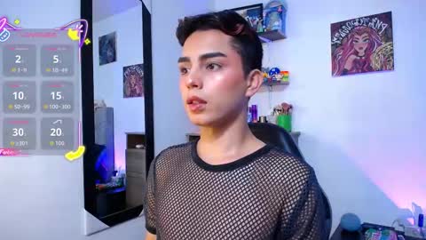 Owen  Independent model  online show from March 21, 2026, 11:04 am