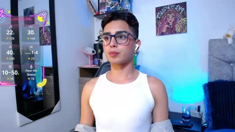 Owen  Independent model  online show from April 8, 2026, 7:08 am