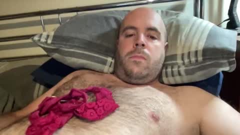 Owen2022 online show from November 24, 2025, 7:08 am