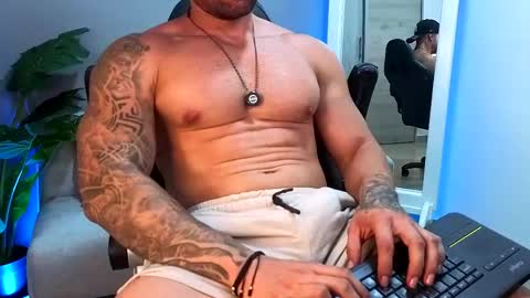 Snapshot of owenmaximus814 chatting on May 21, 2026, 6:37 pm Maximus Owen online show from May 21, 2026, 6:37 pm