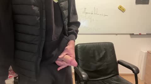 hotcouple online show from December 19, 2024, 8:23 am