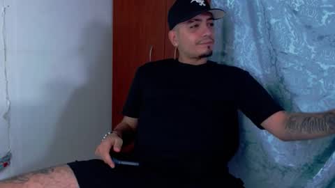 Snapshot of owenstonne chatting on February 12, 2026, 3:23 am OWEN-STONE online show from February 12, 2026, 3:23 am