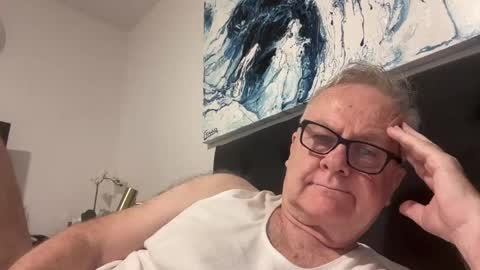 ozhairybearxxxx online show from March 7, 2025, 11:07 am