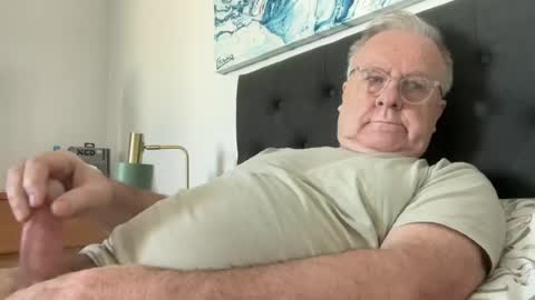 ozhairybearxxxx online show from July 21, 2026, 2:47 am