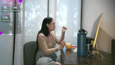 ozhmara online show from December 2, 2025, 2:23 pm