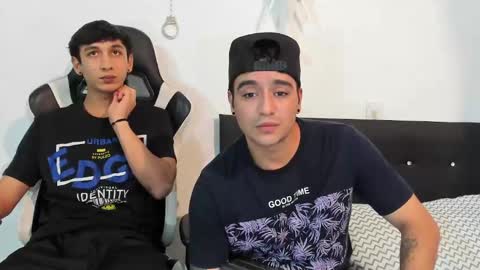 Snapshot of p_jhon chatting on January 22, 2025, 11:43 pm P online show from January 22, 2025, 11:43 pm