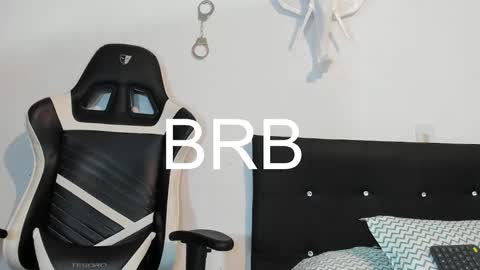 Snapshot of p_jhon chatting on January 26, 2025, 12:16 am P online show from January 26, 2025, 12:16 am