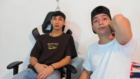 Snapshot of p_jhon chatting on February 16, 2025, 12:19 am P online show from February 16, 2025, 12:19 am