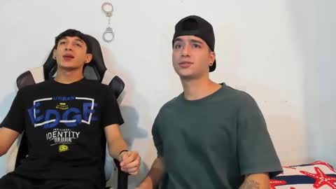 Snapshot of p_jhon chatting on February 17, 2025, 12:10 am P online show from February 17, 2025, 12:10 am