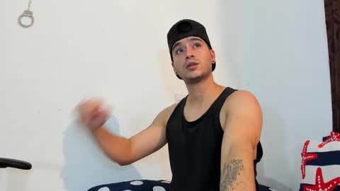 Snapshot of p_jhon chatting on February 20, 2025, 7:19 pm P online show from February 20, 2025, 7:19 pm