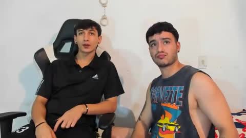 Snapshot of p_jhon chatting on February 24, 2025, 6:15 pm P online show from February 24, 2025, 6:15 pm