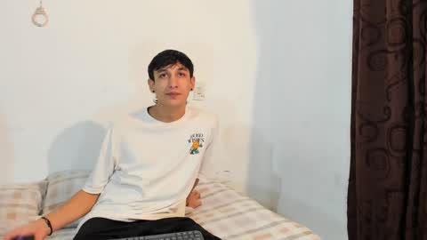 Snapshot of p_jhon chatting on March 2, 2025, 4:17 am P online show from March 2, 2025, 4:17 am