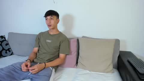 Snapshot of p_jhon chatting on September 18, 2025, 11:29 pm P online show from September 18, 2025, 11:29 pm