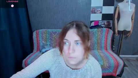 Snapshot of pa1e_pr1ncess chatting on October 28, 2025, 12:19 pm Ella online show from October 28, 2025, 12:19 pm