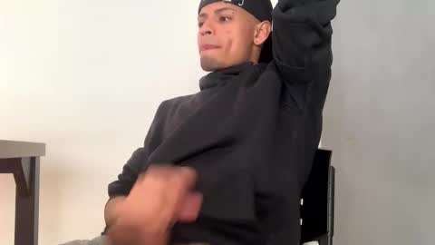 Snapshot of pablocruz2000 chatting on November 1, 2025, 5:37 pm LoneWolf online show from November 1, 2025, 5:37 pm