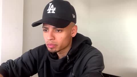 Snapshot of pablocruz2000 chatting on November 19, 2025, 7:03 pm LoneWolf online show from November 19, 2025, 7:03 pm