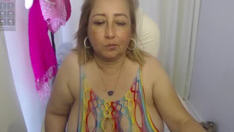 Snapshot of paiperhalliwey chatting on February 20, 2025, 5:40 pm paiperhalliwey online show from February 20, 2025, 5:40 pm