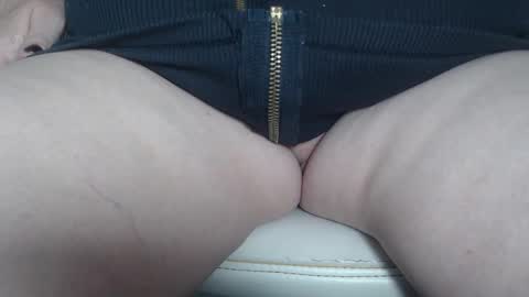 Snapshot of paiperhalliwey chatting on March 1, 2025, 8:13 am paiperhalliwey online show from March 1, 2025, 8:13 am