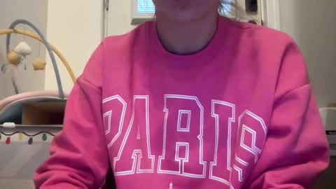 paisleysnowxo online show from March 9, 2025, 9:03 pm