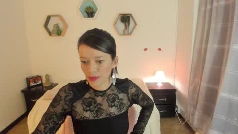 Paloma  online show from February 16, 2026, 9:11 pm