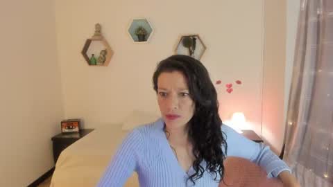 Paloma  online show from June 13, 2026, 8:29 pm