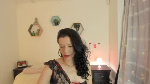 Paloma  online show from June 24, 2026, 8:41 pm