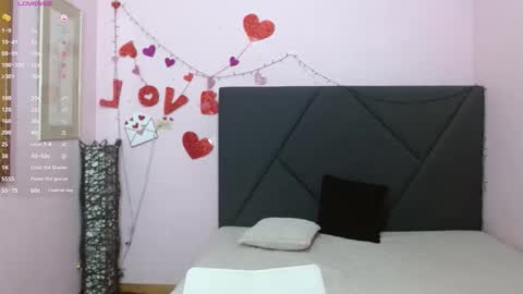 pamela_echeverria online show from May 12, 2026, 11:18 am