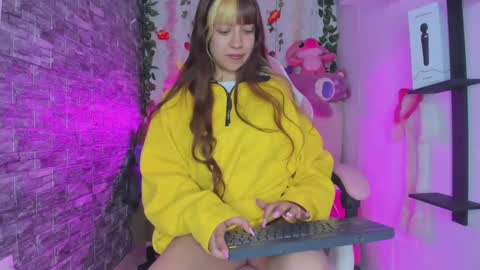 Snapshot of pamelajhonsom chatting on December 22, 2024, 5:56 am pamelajhonsom online show from December 22, 2024, 5:56 am