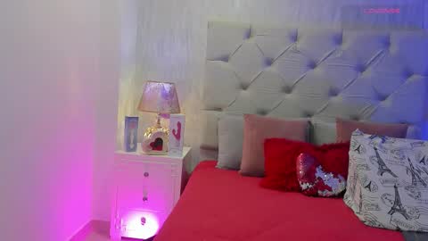 Snapshot of pamelamiler_ chatting on February 11, 2026, 12:32 pm TELL ME PAMELLA AND GIVE ME A GOOD GRADE ITS IMPORTANT online show from February 11, 2026, 12:32 pm