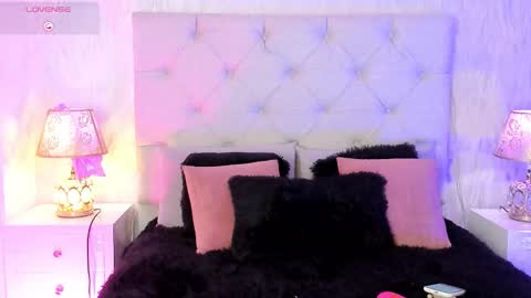 Snapshot of pamelamiler_ chatting on February 20, 2026, 12:05 pm TELL ME PAMELLA AND GIVE ME A GOOD GRADE ITS IMPORTANT online show from February 20, 2026, 12:05 pm