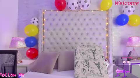Snapshot of pamelamiler_ chatting on July 19, 2026, 12:20 pm TELL ME PAMELLA AND GIVE ME A GOOD GRADE ITS IMPORTANT online show from July 19, 2026, 12:20 pm