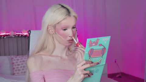Snapshot of pamelamydreamys chatting on June 1, 2026, 10:00 pm Pamelamy online show from June 1, 2026, 10:00 pm