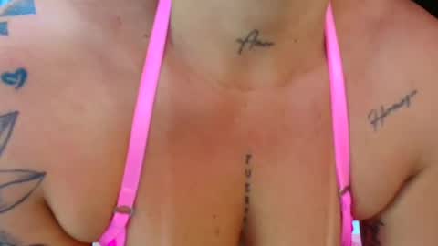 Pamela online show from April 23, 2026, 1:57 pm