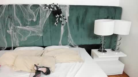 PANDORA  online show from October 20, 2025, 11:43 am