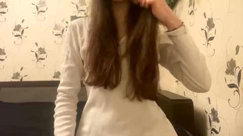 Snapshot of pantease_ chatting on October 11, 2025, 9:24 pm Kate online show from October 11, 2025, 9:24 pm