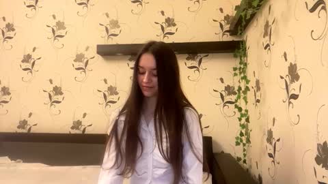 Snapshot of pantease_ chatting on November 8, 2025, 9:13 pm Kate online show from November 8, 2025, 9:13 pm