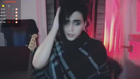 In bio online show from October 12, 2025, 4:22 am