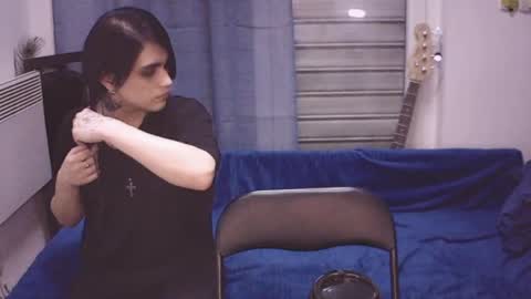 In bio online show from April 26, 2026, 10:40 pm