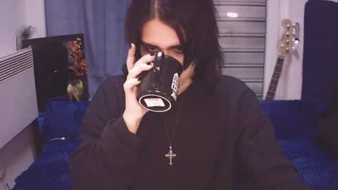 In bio online show from April 30, 2026, 1:01 am