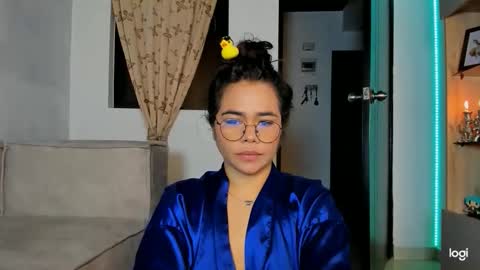 paogomeezz online show from November 26, 2025, 8:48 am