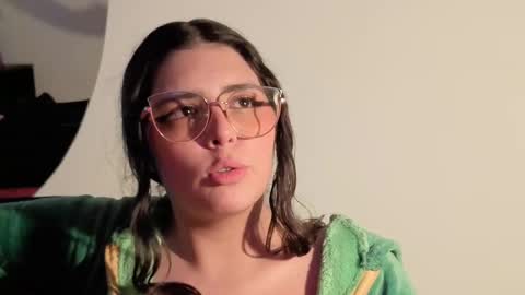 Snapshot of paola_lyon chatting on September 19, 2025, 7:10 am Paola Lyon online show from September 19, 2025, 7:10 am