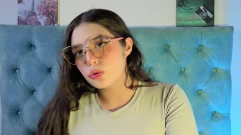 Snapshot of paola_lyon chatting on September 25, 2025, 6:55 pm Paola Lyon online show from September 25, 2025, 6:55 pm