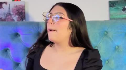 Snapshot of paola_lyon chatting on November 7, 2025, 1:00 pm Paola Lyon online show from November 7, 2025, 1:00 pm