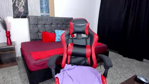 Paola  online show from February 11, 2026, 7:08 pm