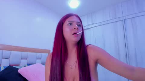 Paola  online show from December 21, 2024, 8:10 pm