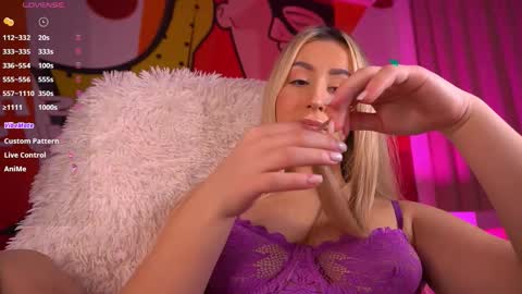 Lia online show from February 13, 2026, 8:21 am