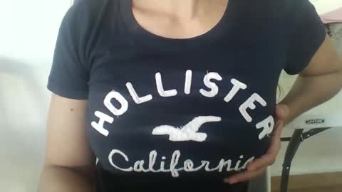 paolamz10 online show from February 11, 2026, 11:43 pm