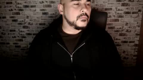 papicho2014 online show from April 6, 2026, 2:31 am